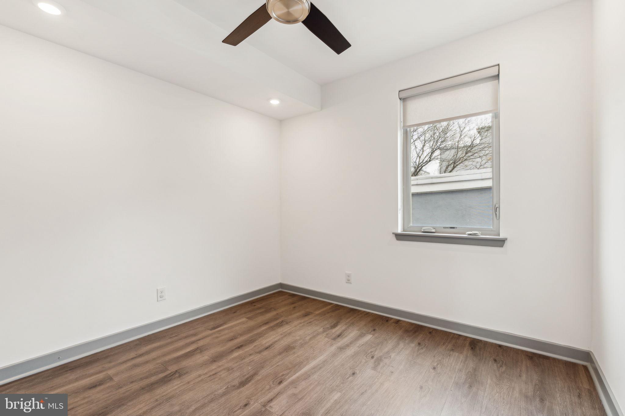 OLDE KENSINGTON - Residential Lease