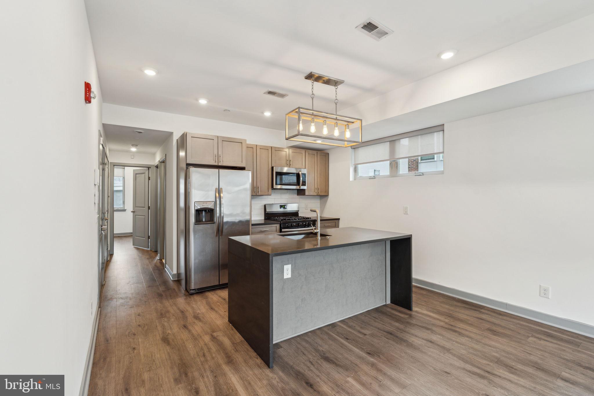 OLDE KENSINGTON - Residential Lease