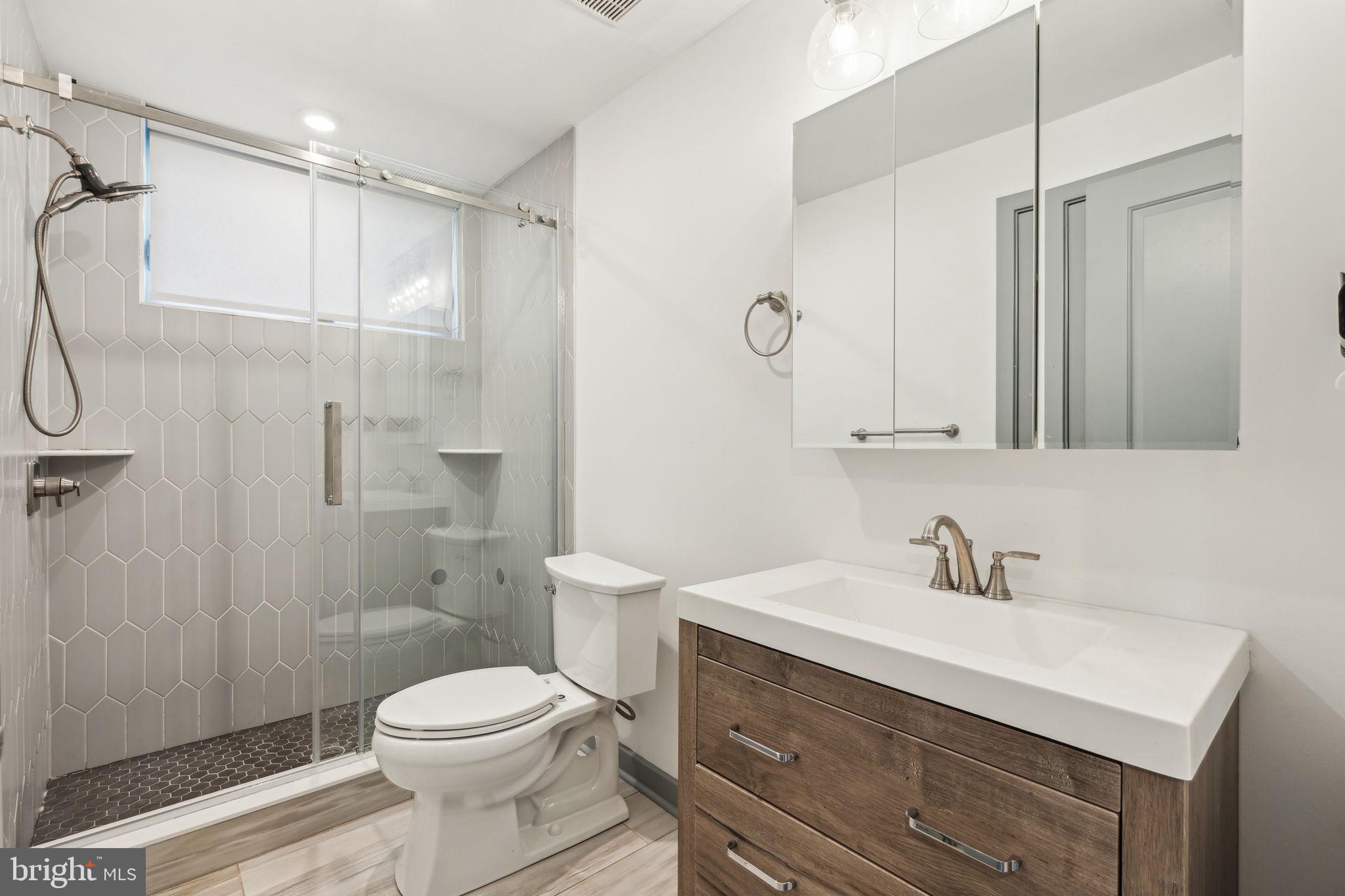 OLDE KENSINGTON - Residential Lease