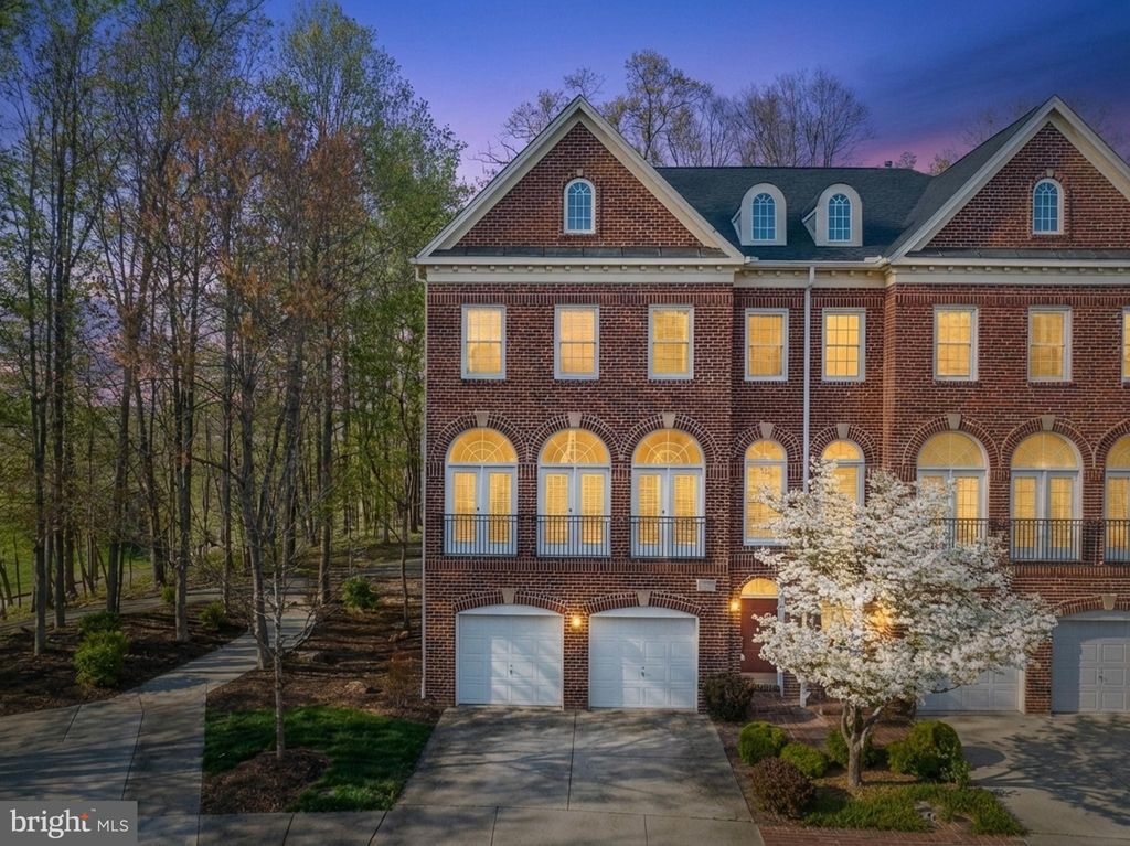 Photo of 47772 Scotsborough Square, POTOMAC FALLS, VA 20165 (MLS # VALO2119872)