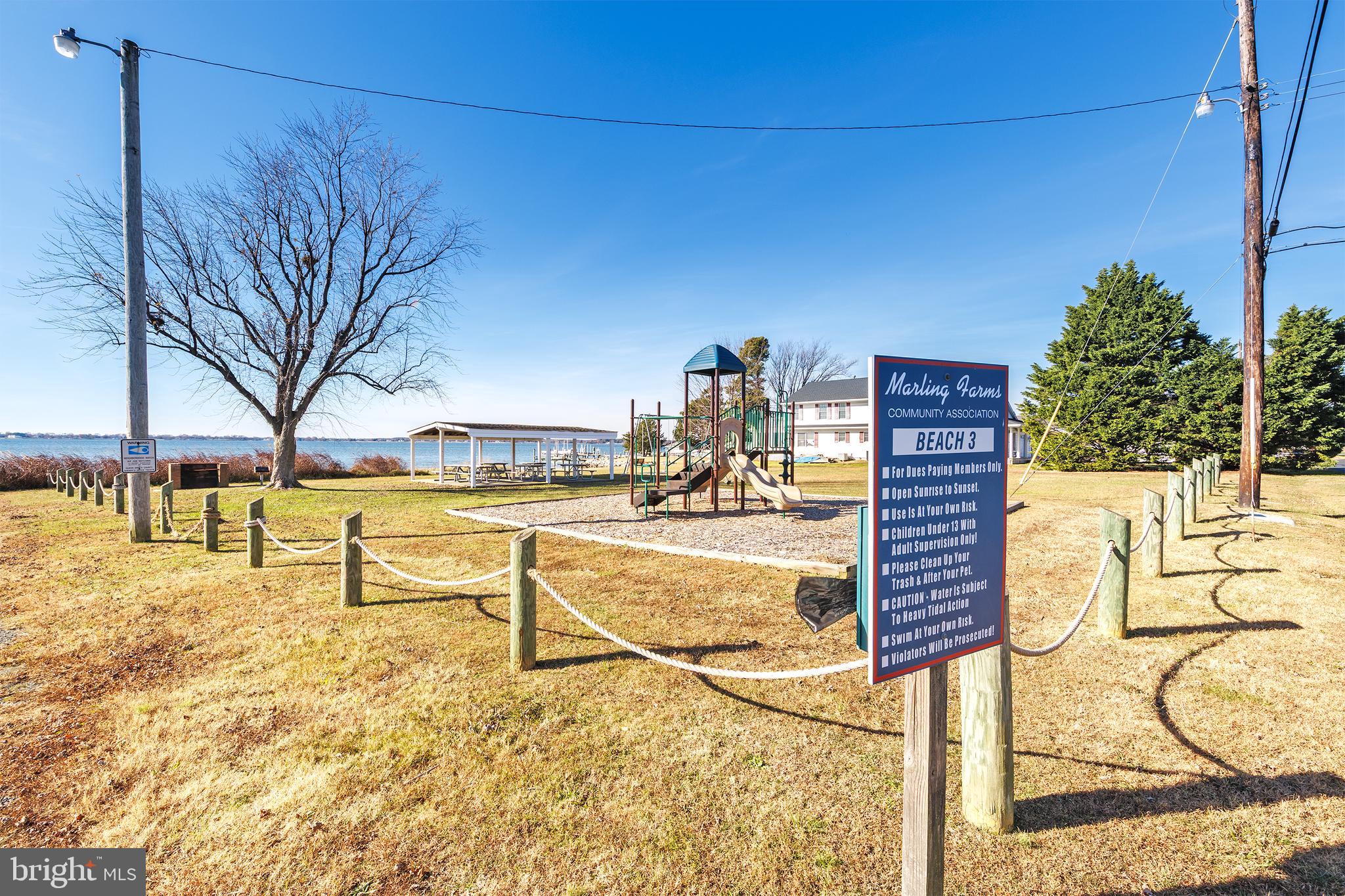 QUEEN ANNE COLONY - Residential