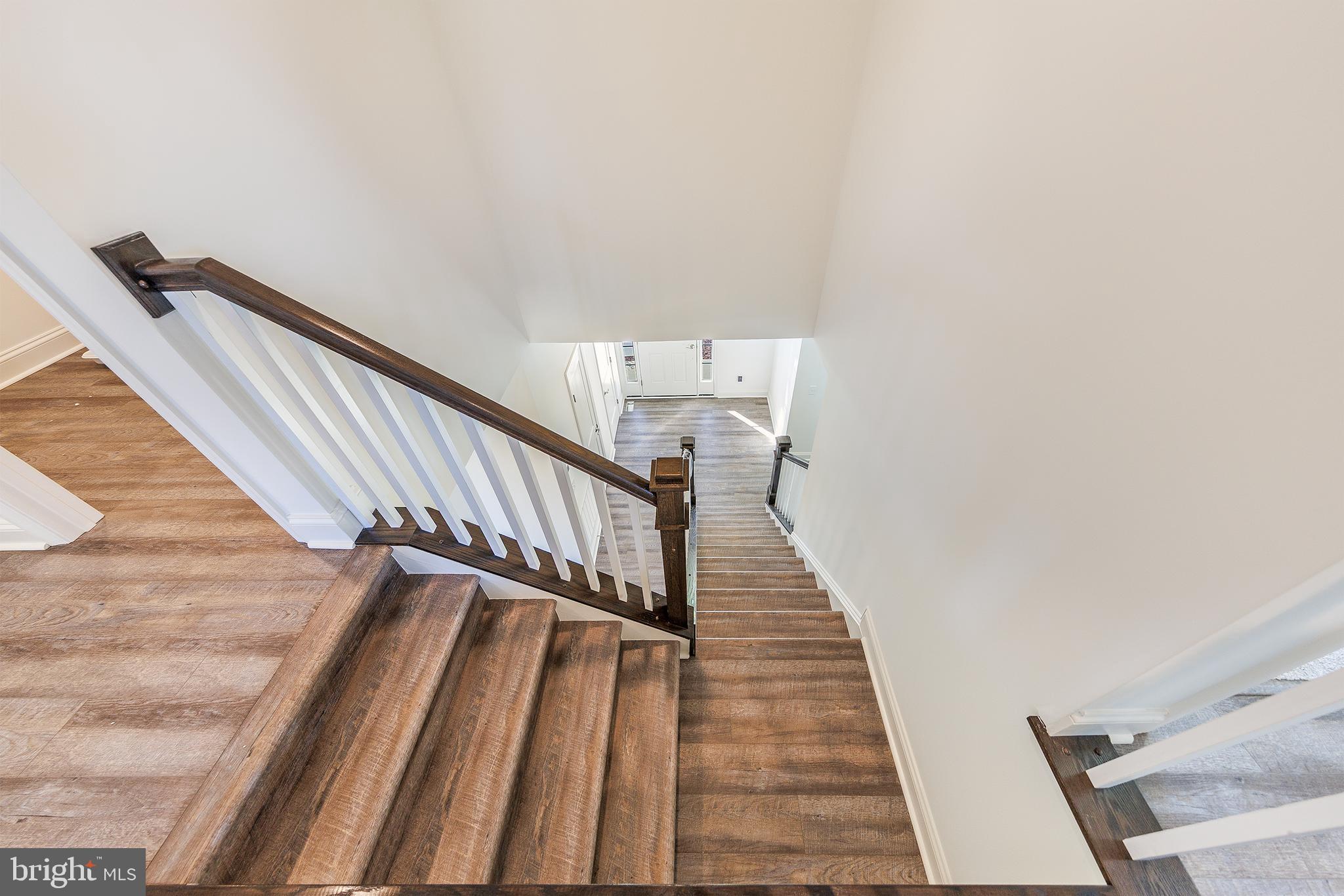 QUEEN ANNE COLONY - Residential