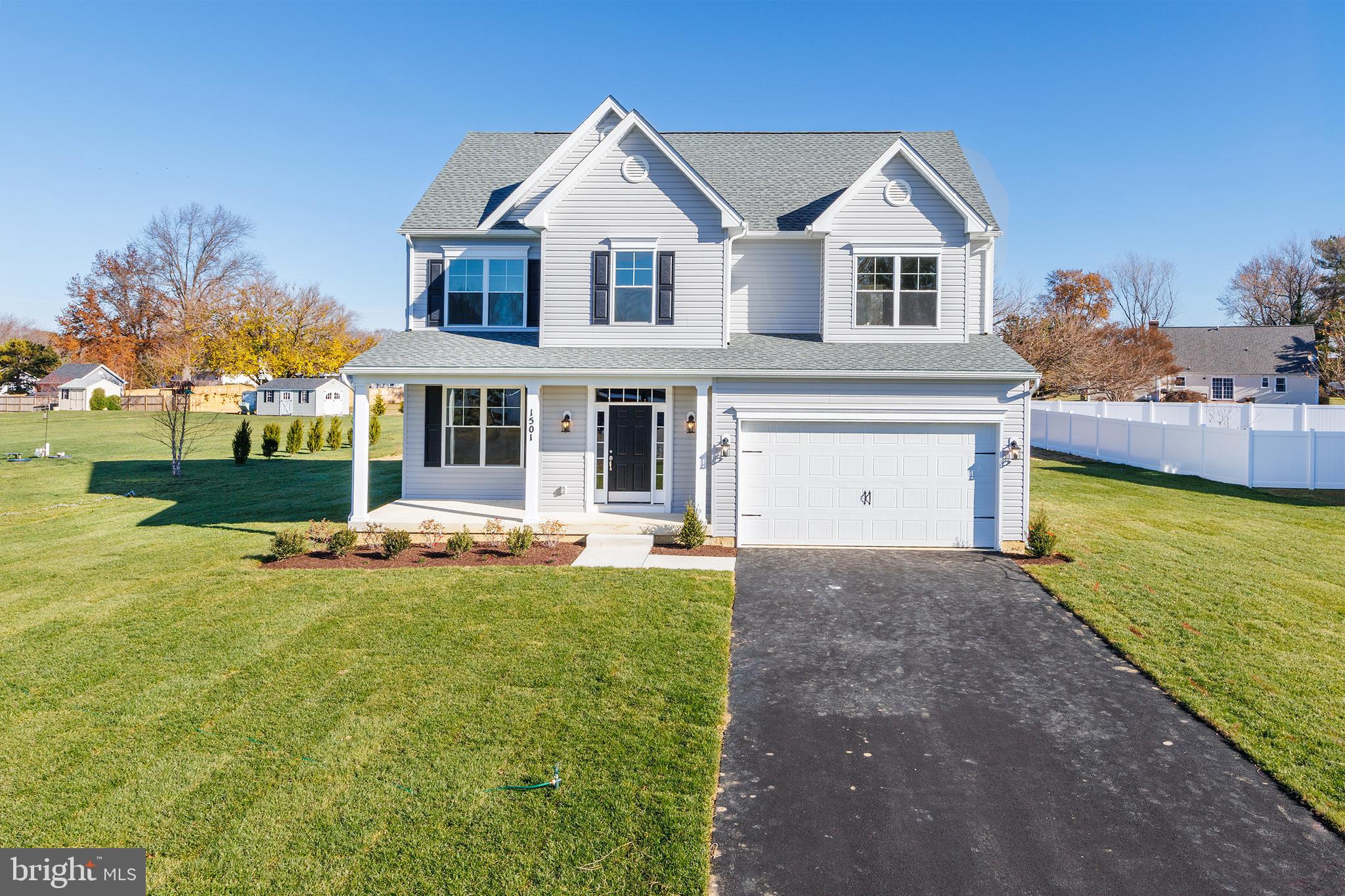 QUEEN ANNE COLONY - Residential