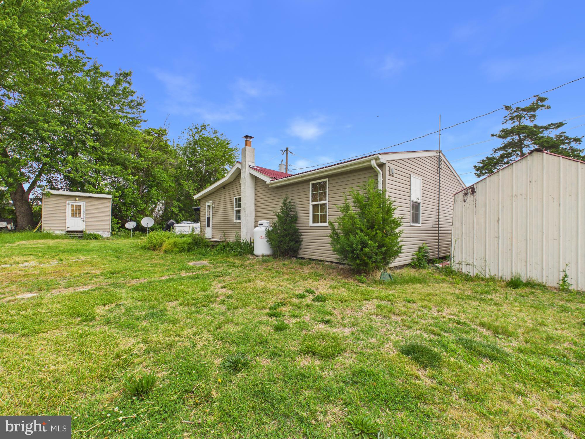WOODLAND BEACH - Residential