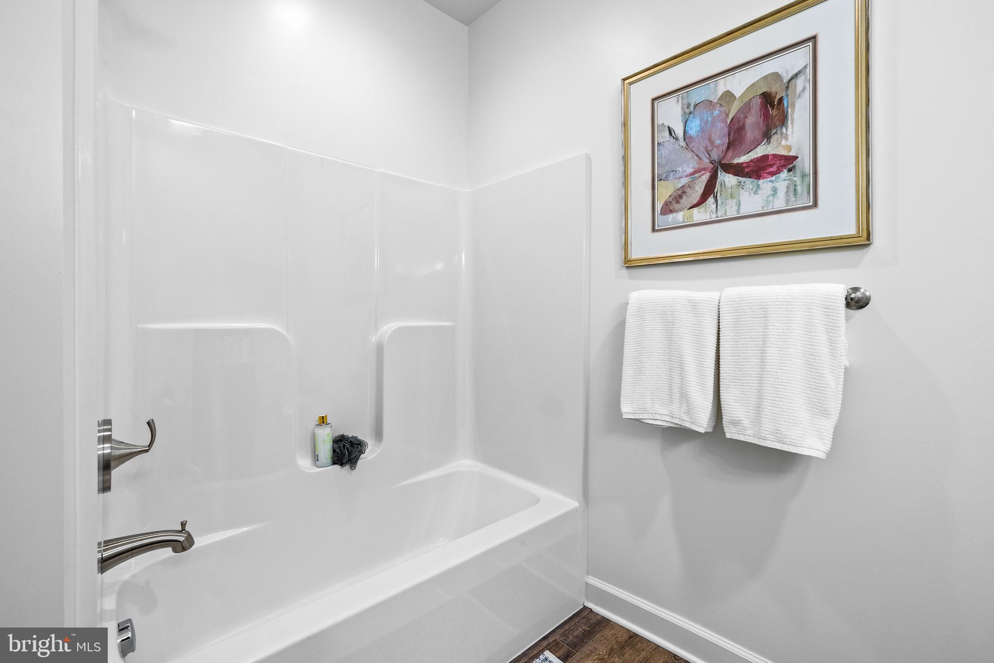 FRANKLIN SQUARE - Residential Lease