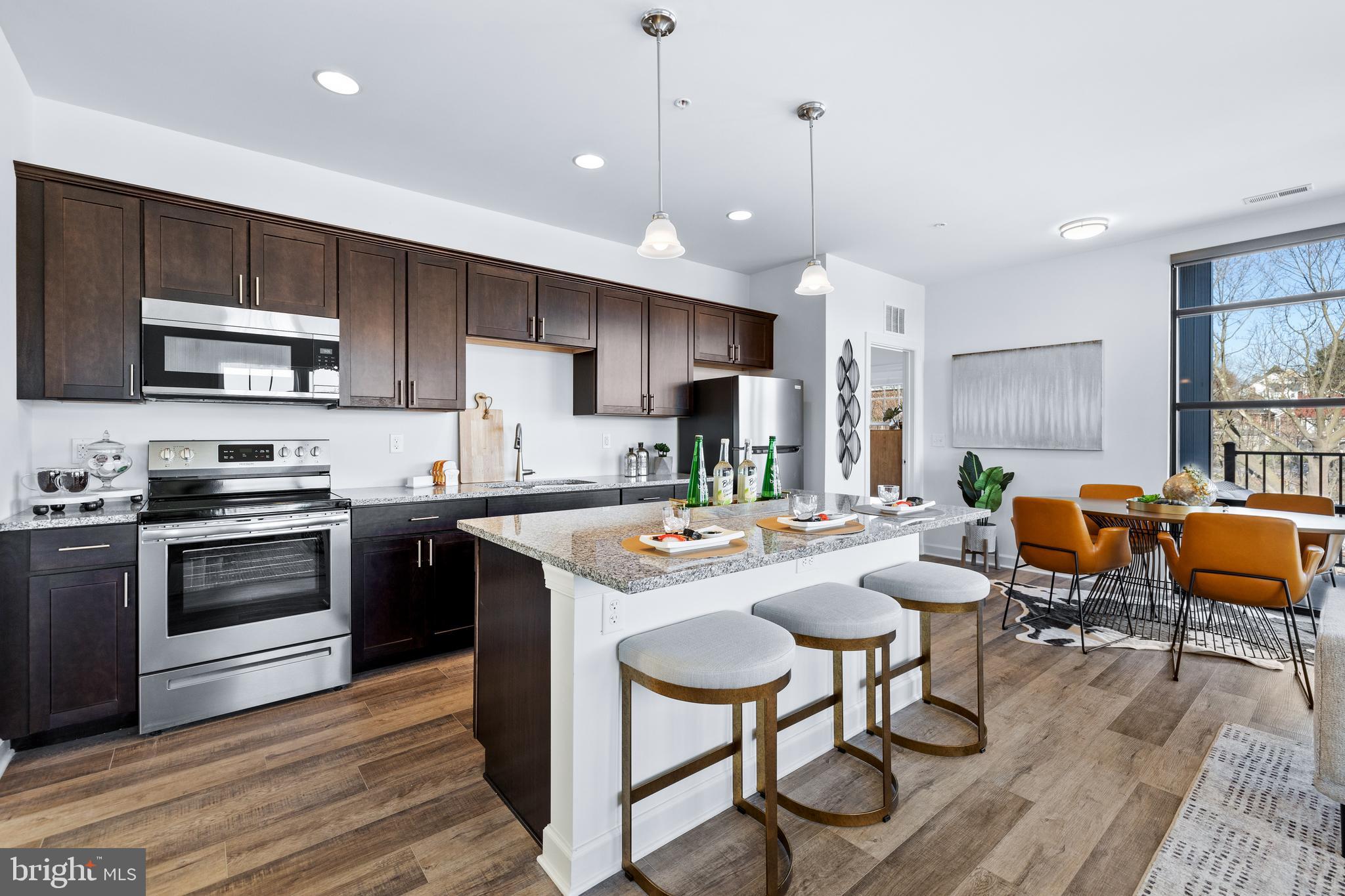 FRANKLIN SQUARE - Residential Lease