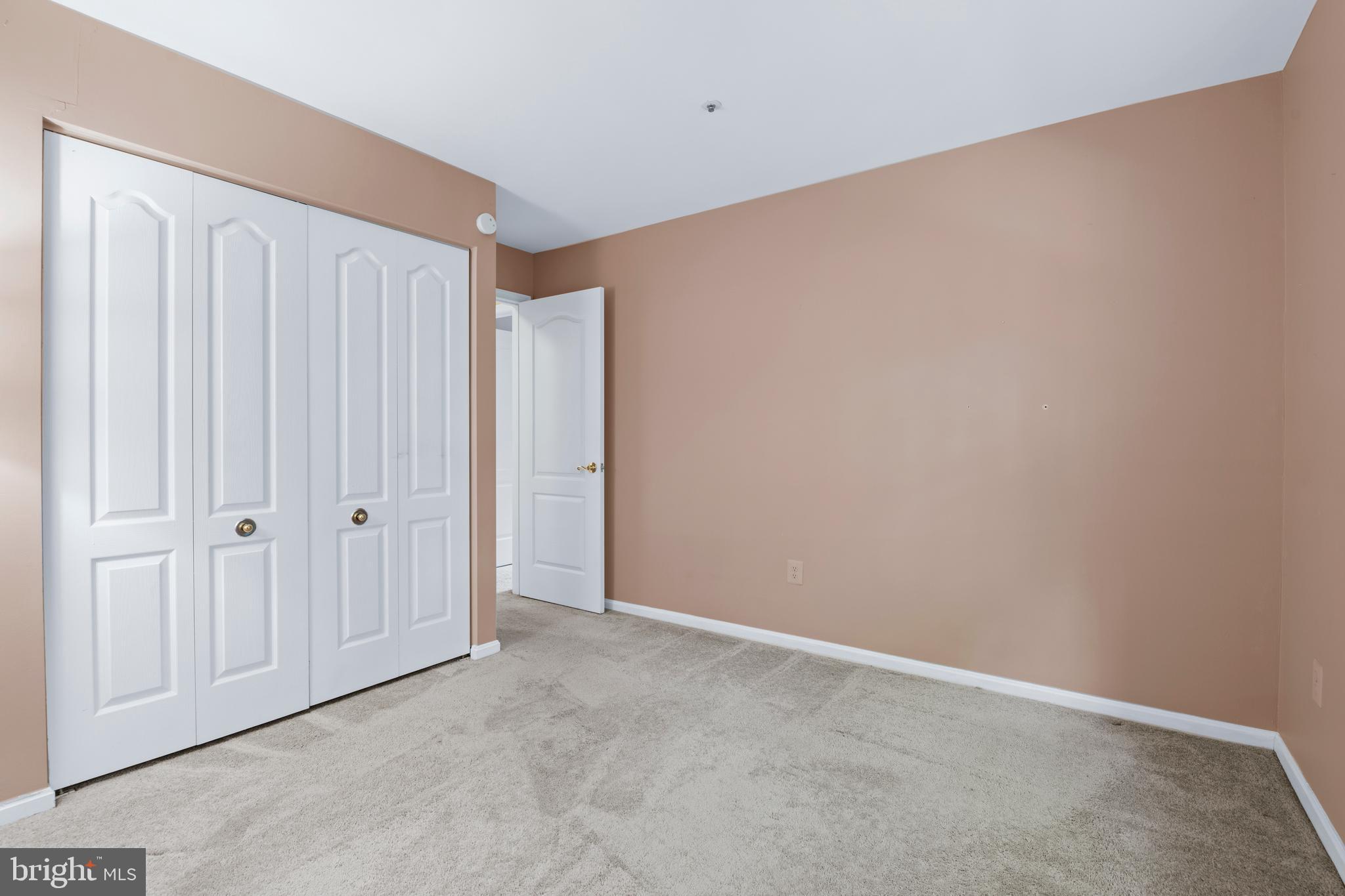 VILLAGE OF MONTGOMERY RUN - Residential