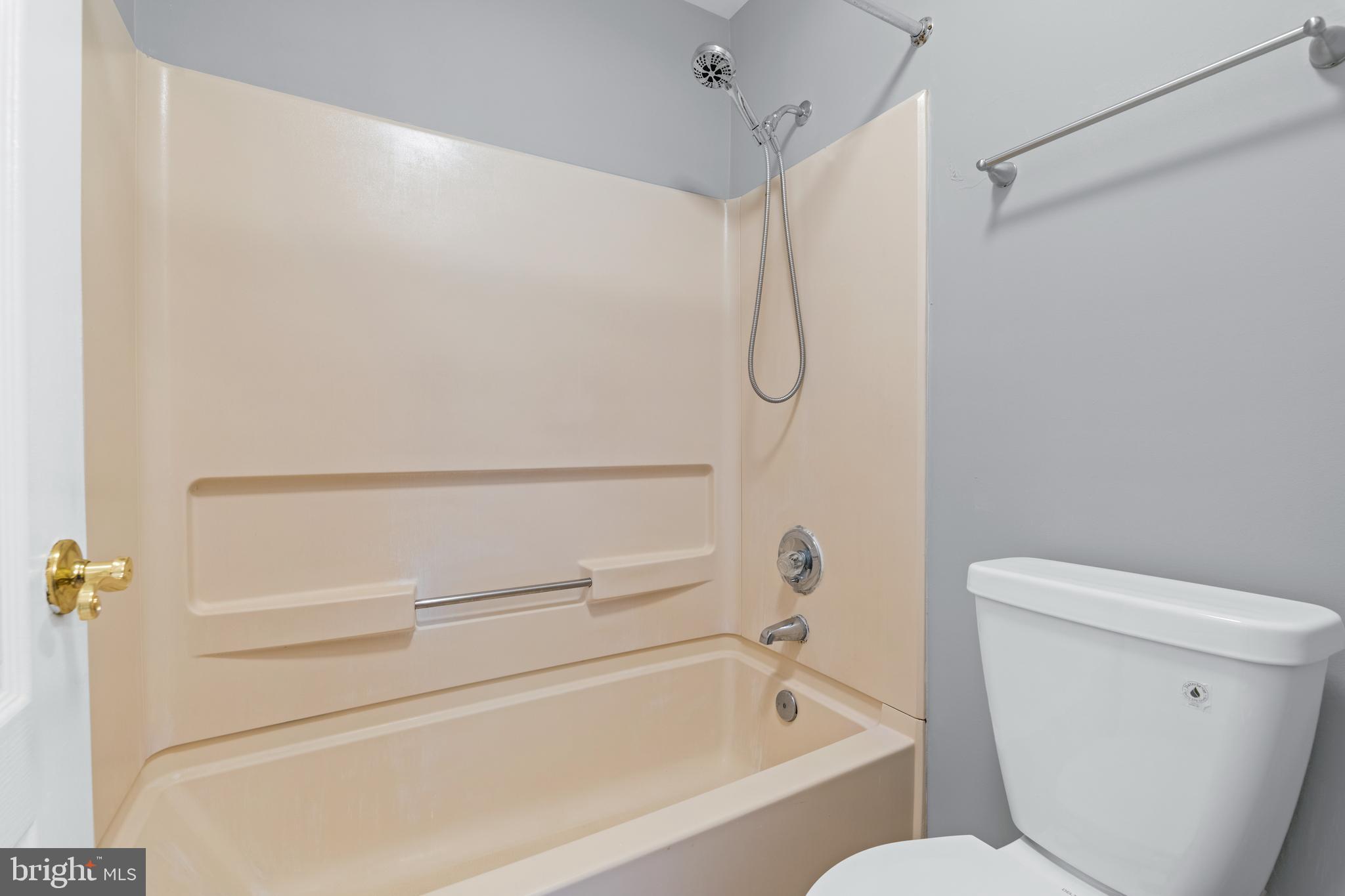 VILLAGE OF MONTGOMERY RUN - Residential