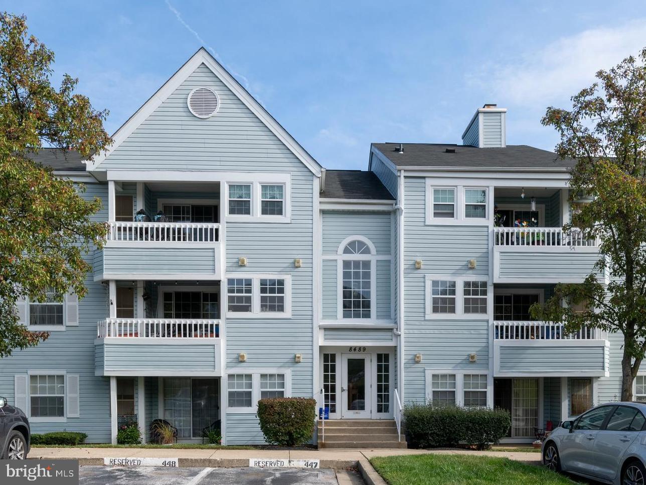 VILLAGE OF MONTGOMERY RUN - Residential