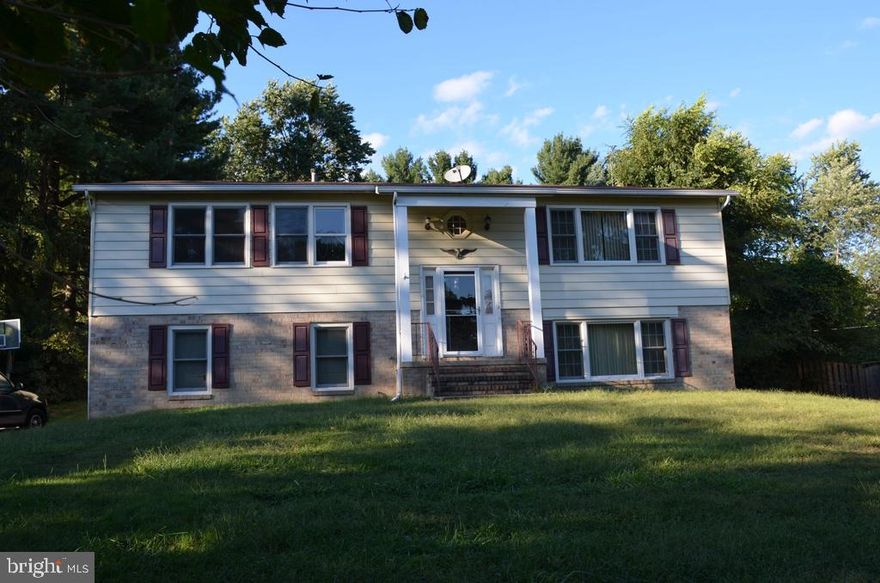 Large Single family Split Level 4 Bed and 3 Full bath. New kitchen cabinets, stainless steel appliances. Large new windows and hardwood floors throughout. Nice deck off the dining room and the fenced back-yard. Great Howard County public schools.