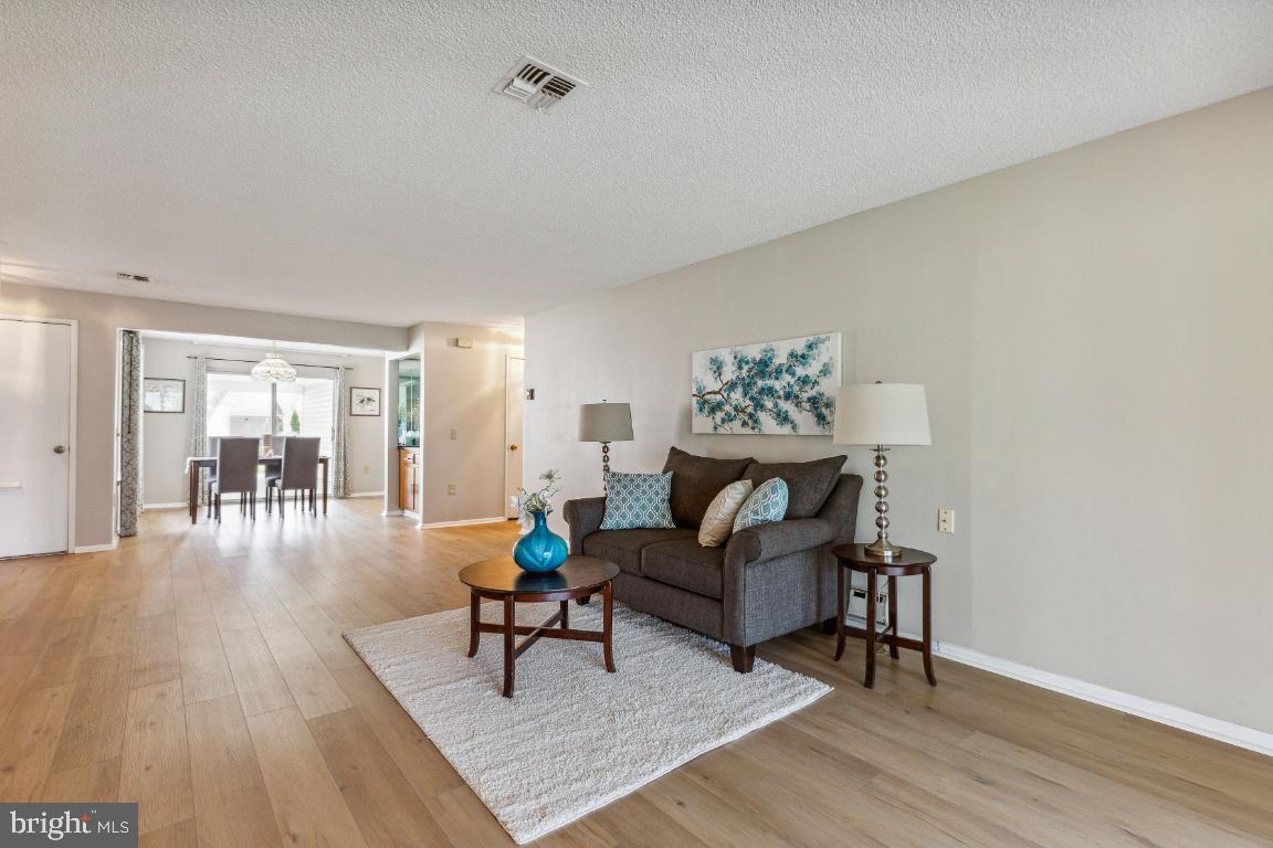 LEISURE WORLD - Residential