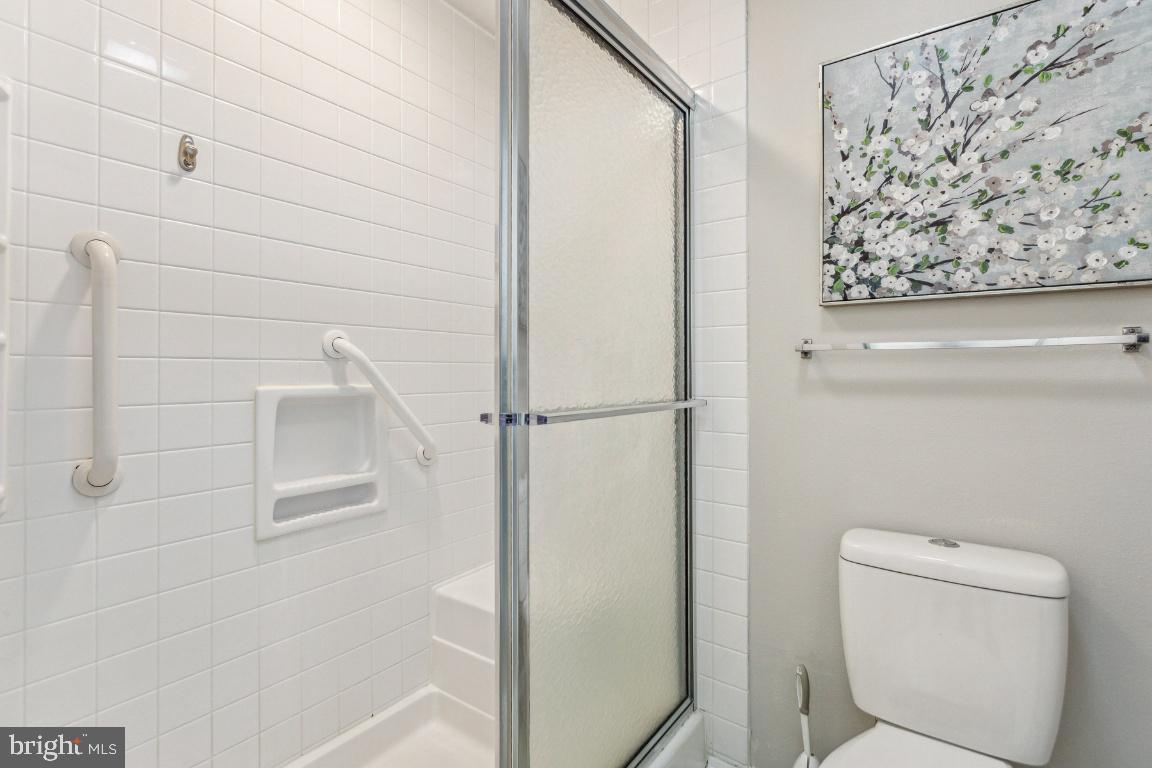 LEISURE WORLD - Residential