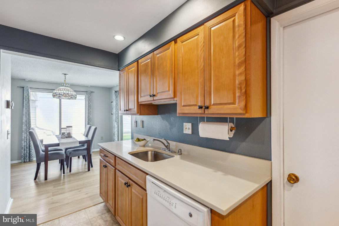 LEISURE WORLD - Residential