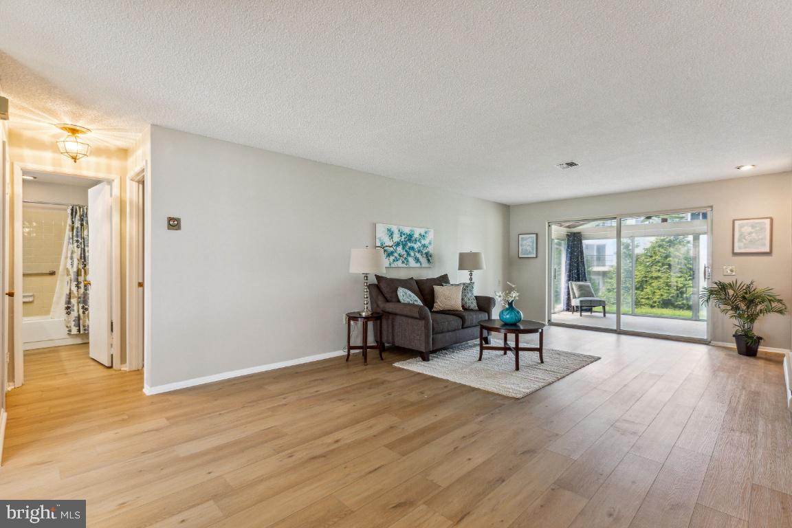 LEISURE WORLD - Residential