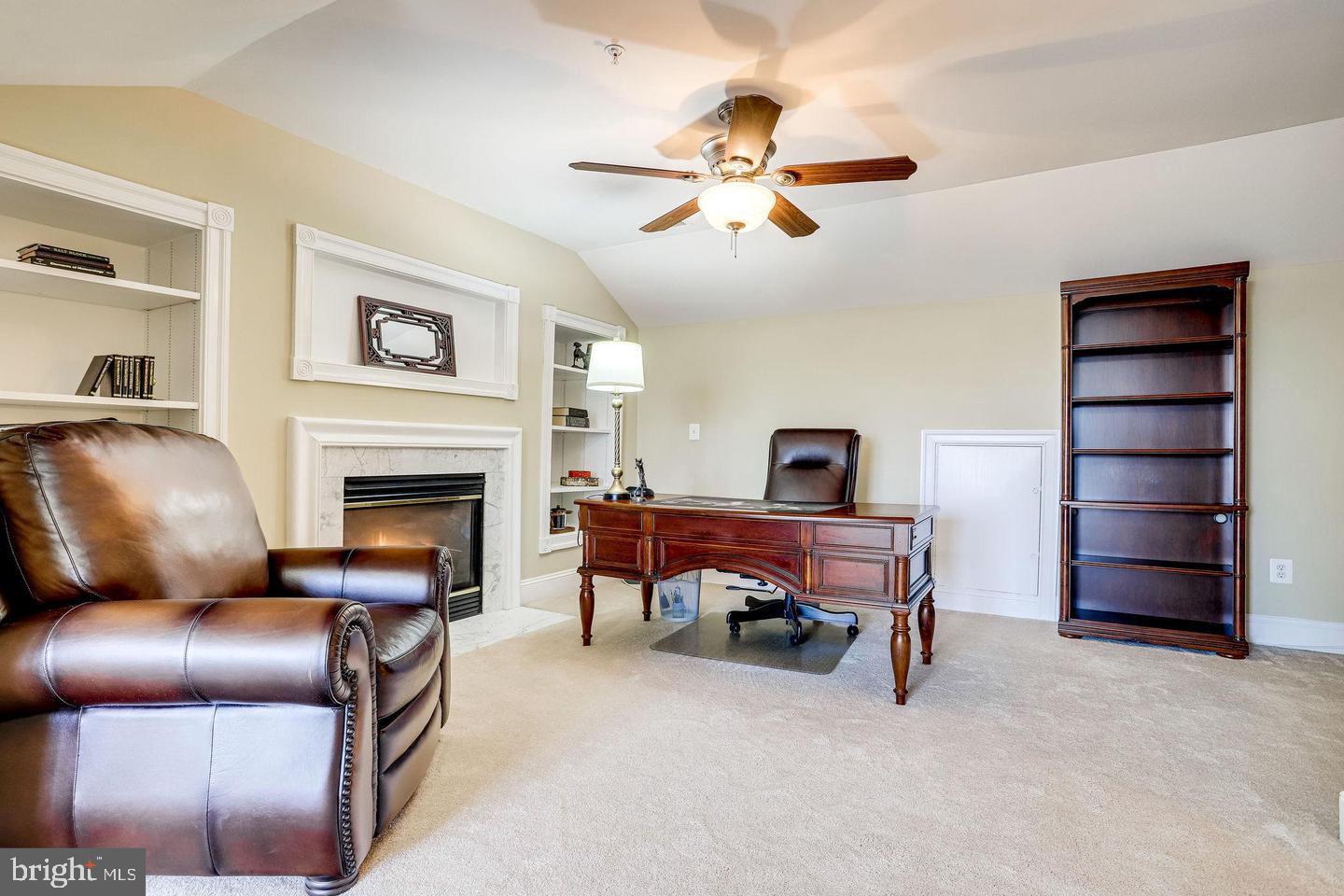 RIVER CREEK - Residential Lease