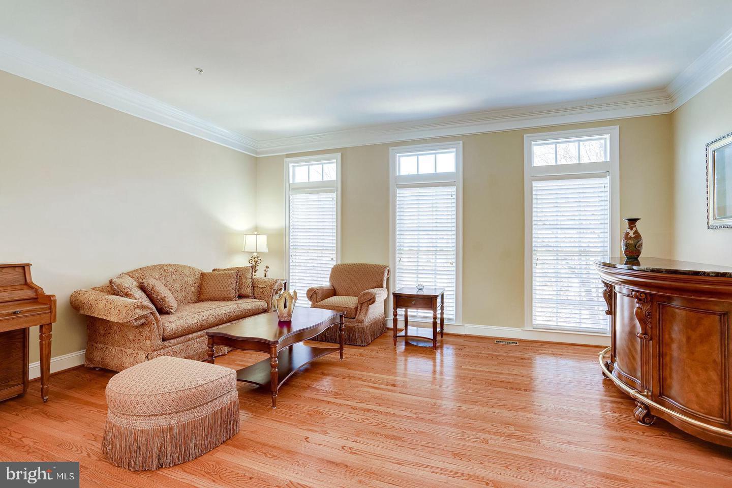 RIVER CREEK - Residential Lease