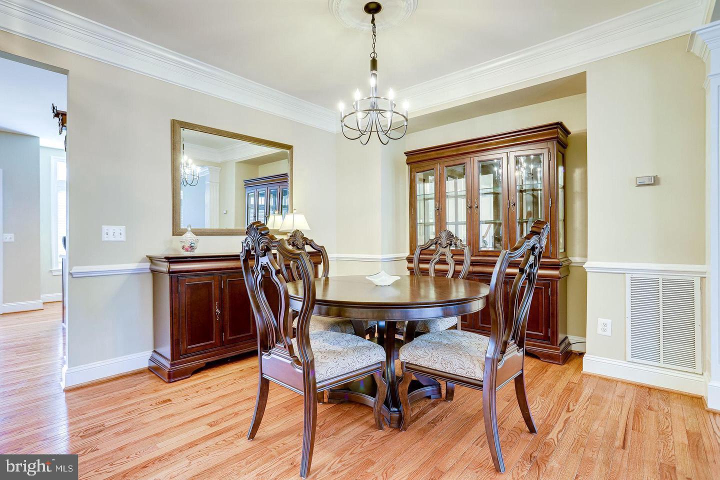 RIVER CREEK - Residential Lease