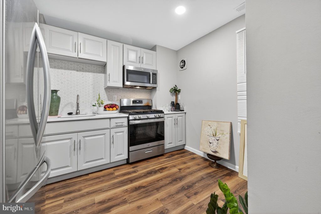 Photo of 1206 11th Street NW, WASHINGTON, DC 20001 (MLS # DCDC2221584)