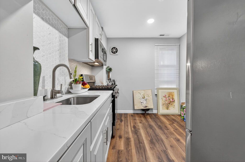 Photo of 1206 11th Street NW, WASHINGTON, DC 20001 (MLS # DCDC2221584)