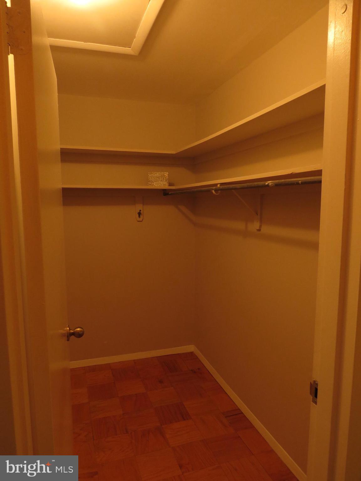 IVY OAK - Residential