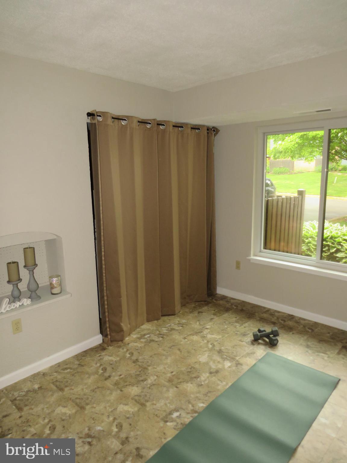 IVY OAK - Residential