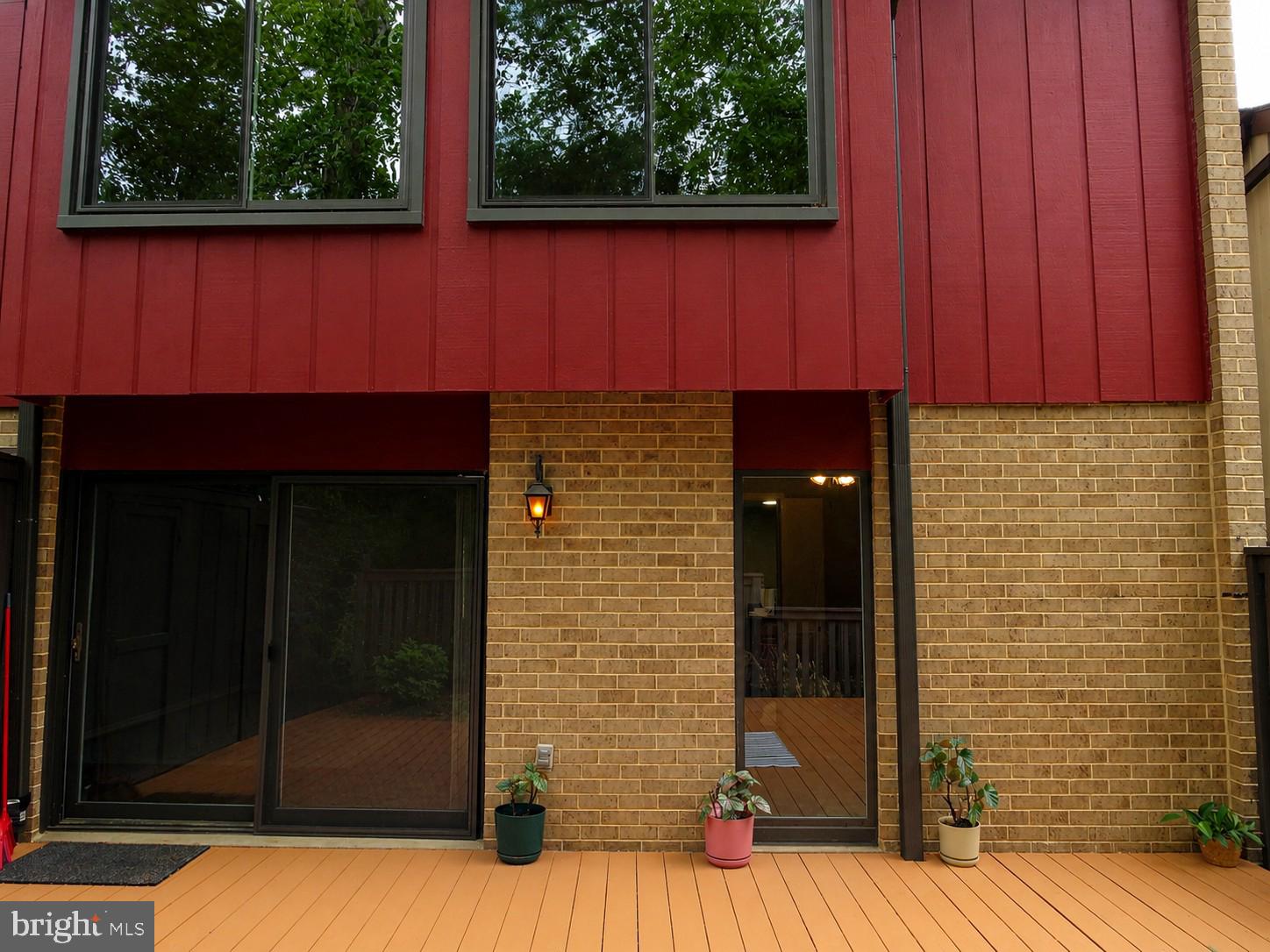 1709 IVY OAK SQUARE 18