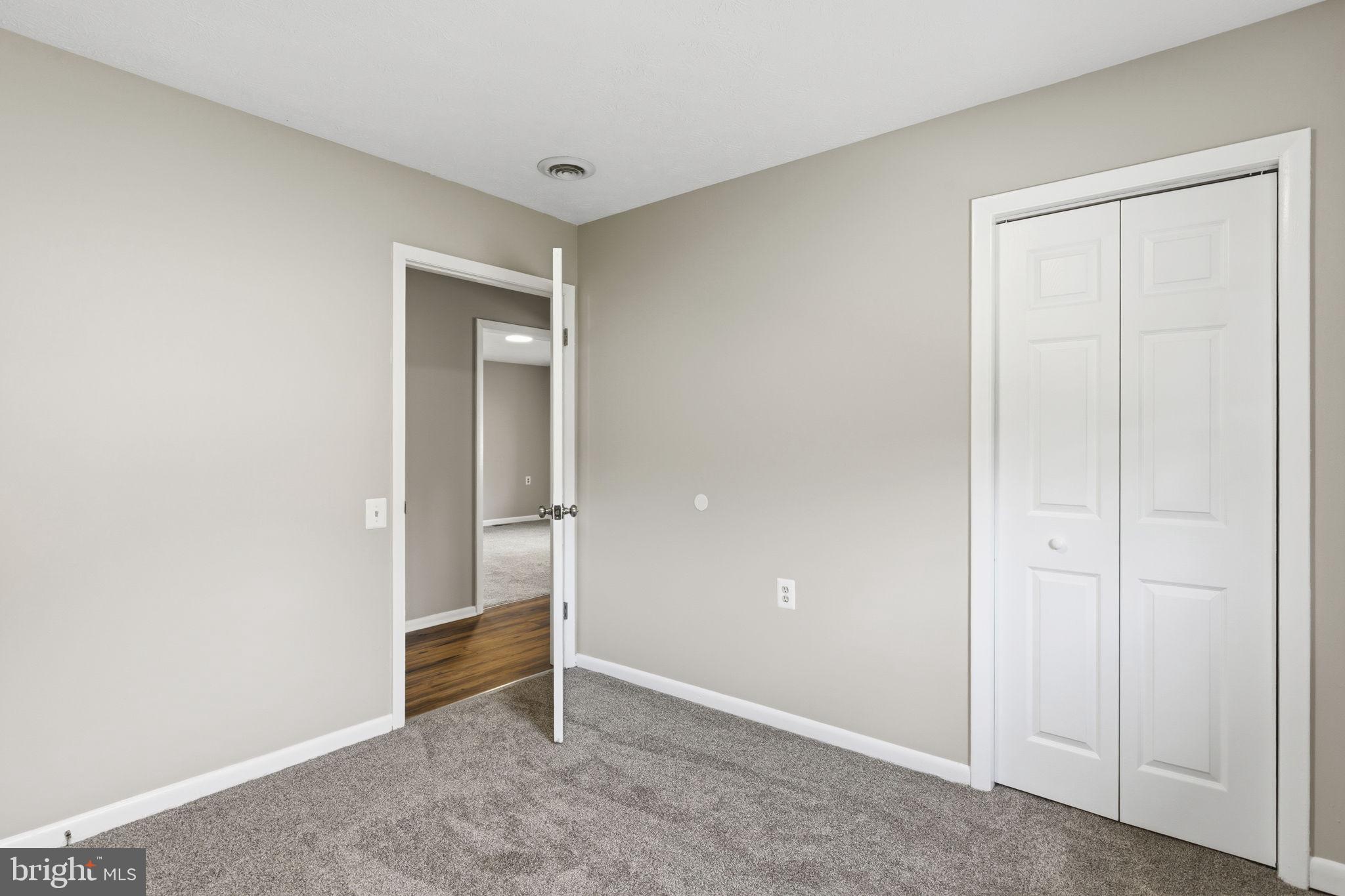 WOODLAND HILLS - Residential
