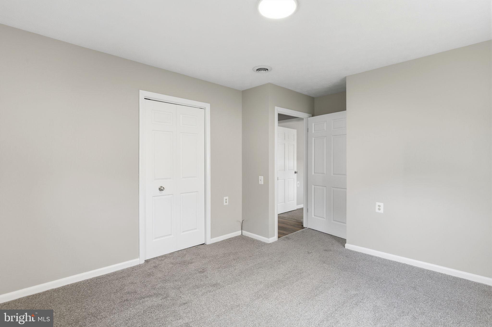 WOODLAND HILLS - Residential