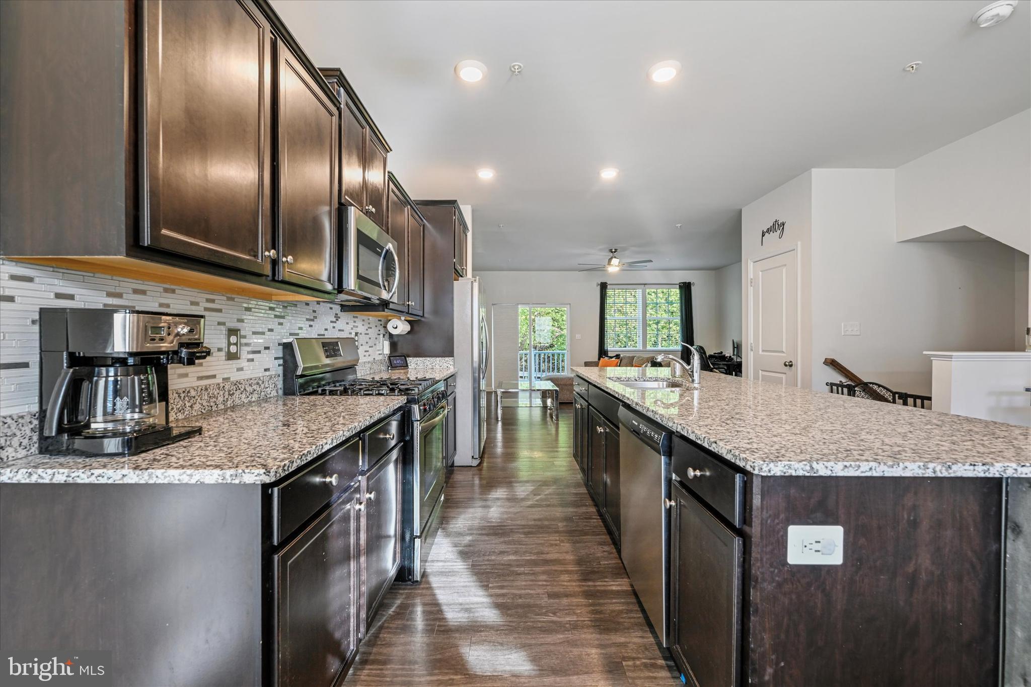 HIDDEN MEADOWS - Residential