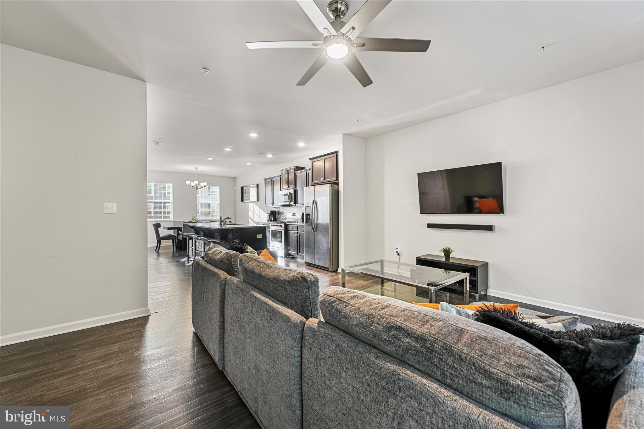 HIDDEN MEADOWS - Residential