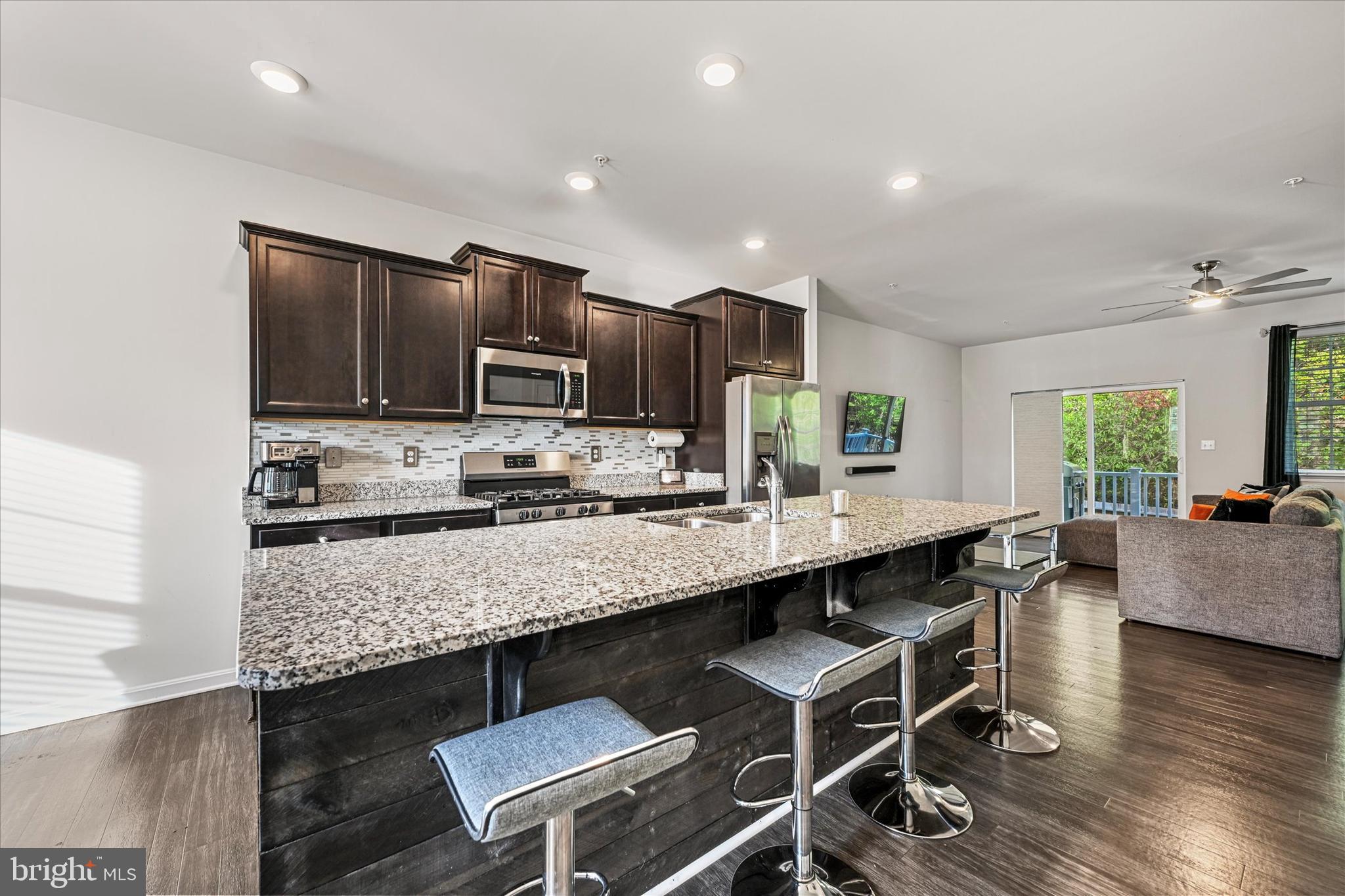 HIDDEN MEADOWS - Residential