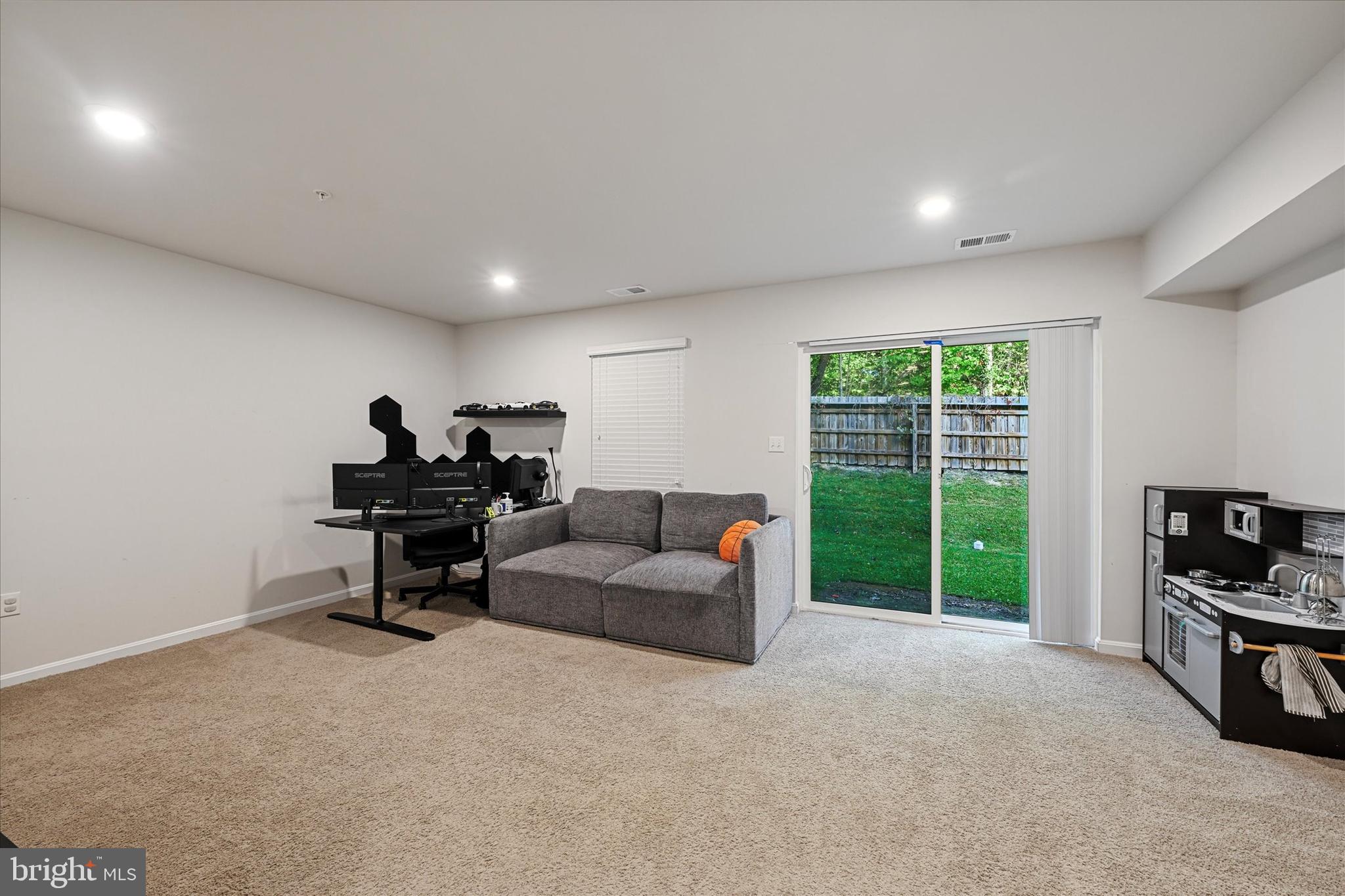 HIDDEN MEADOWS - Residential