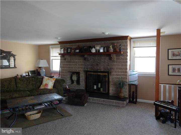 OAKMONT - Commercial Sale