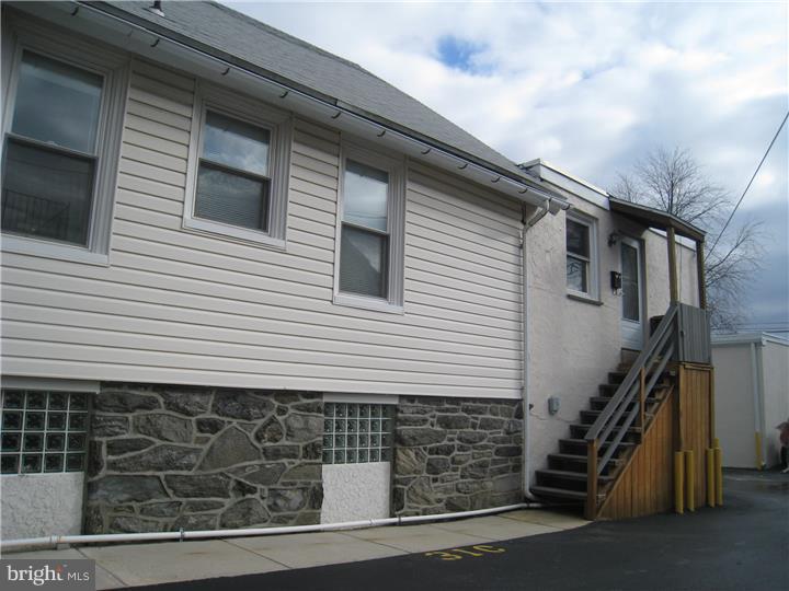 OAKMONT - Commercial Sale