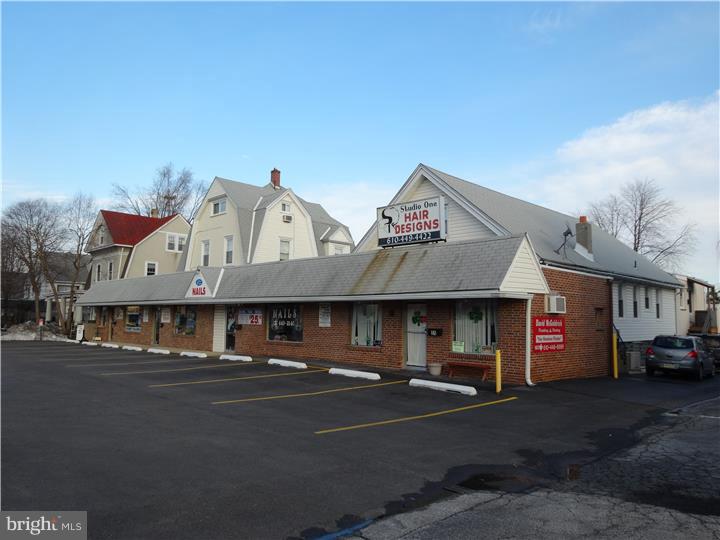 OAKMONT - Commercial Sale