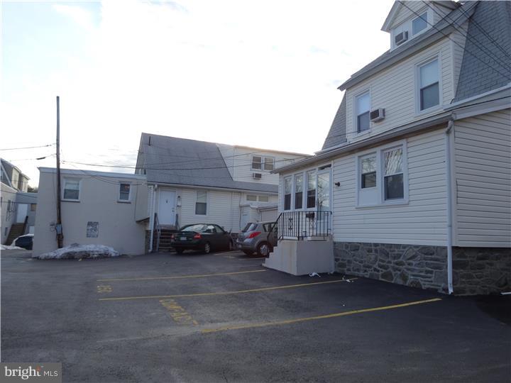 OAKMONT - Commercial Sale