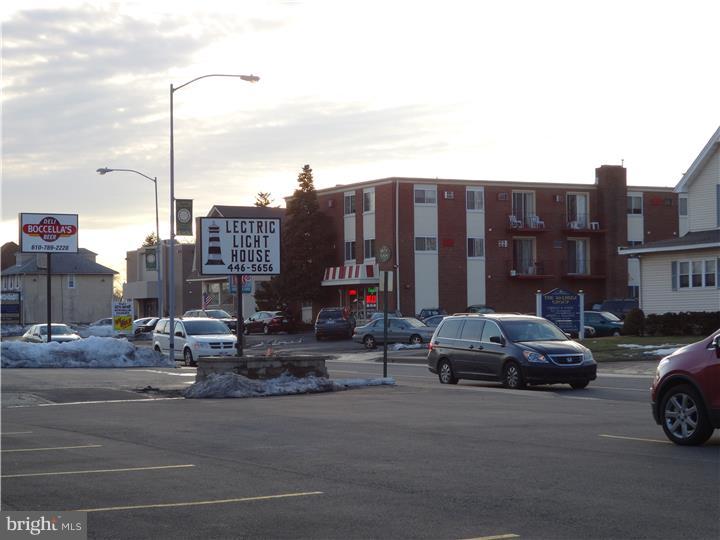 OAKMONT - Commercial Sale