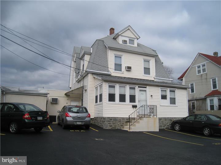 OAKMONT - Commercial Sale