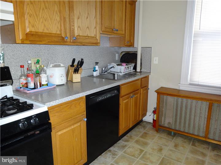 OAKMONT - Commercial Sale