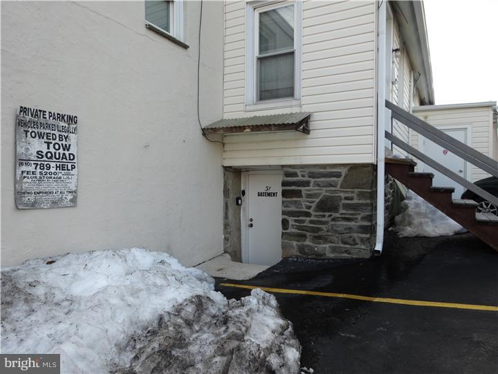 OAKMONT - Commercial Sale