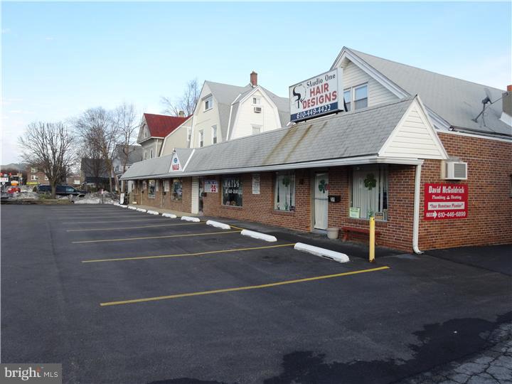 OAKMONT - Commercial Sale