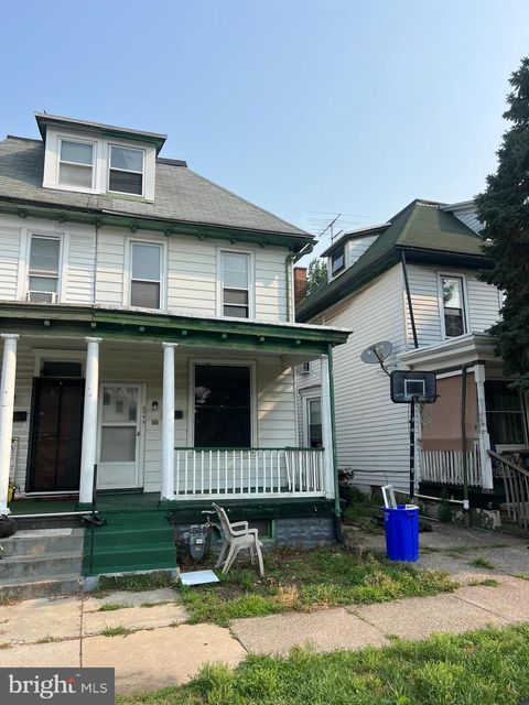 Townhouse For Sale - 2042 Berryhill Street<br/> Dauphin County, HARRISBURG, PA 17104