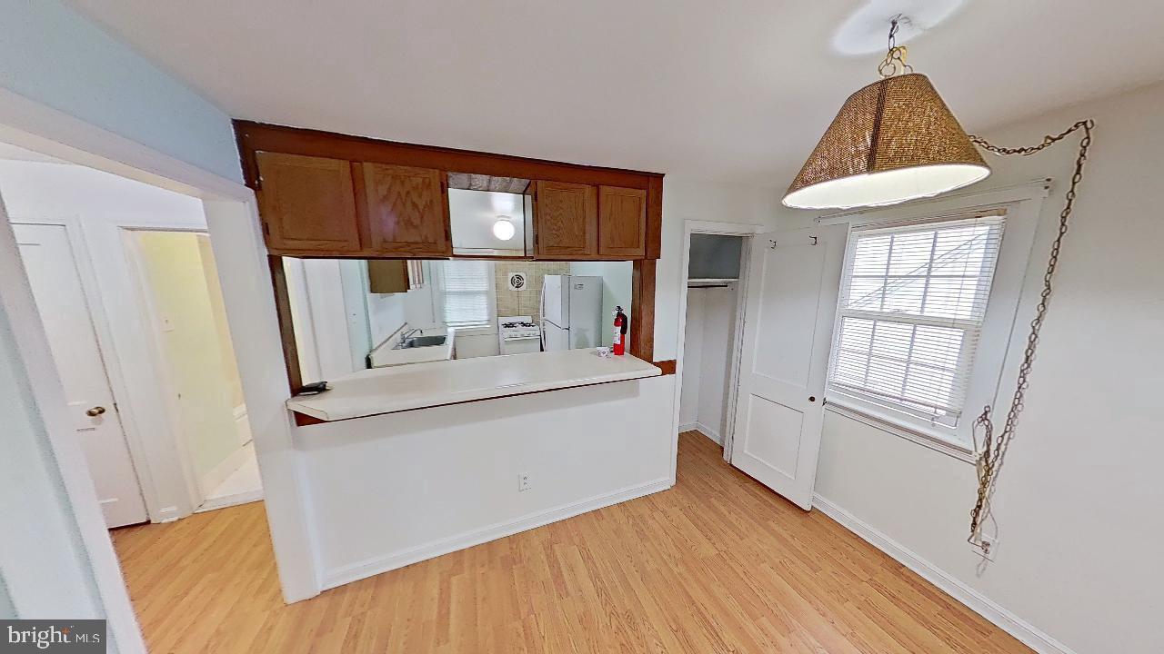 522 CENTRAL AVENUE 2