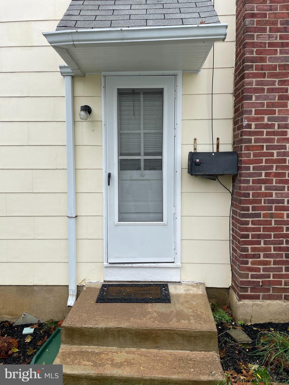 522 CENTRAL AVENUE 2