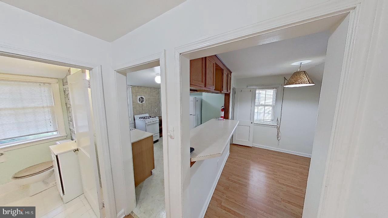 522 CENTRAL AVENUE 2