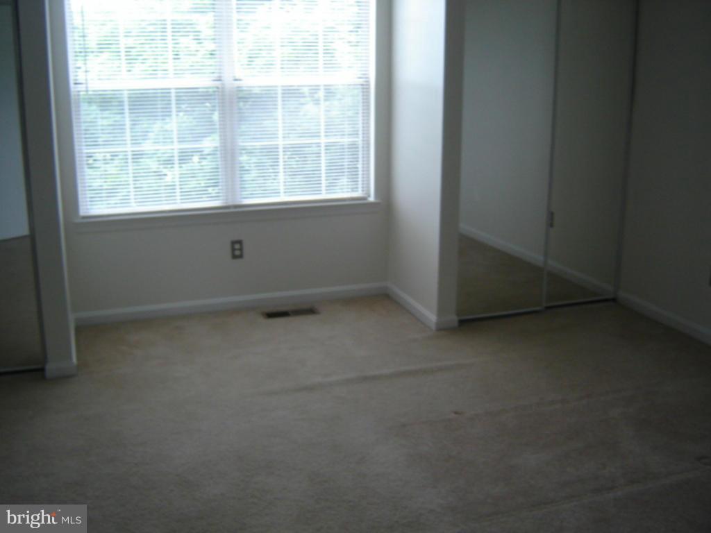 SINGLETONS GROVE - Residential Lease