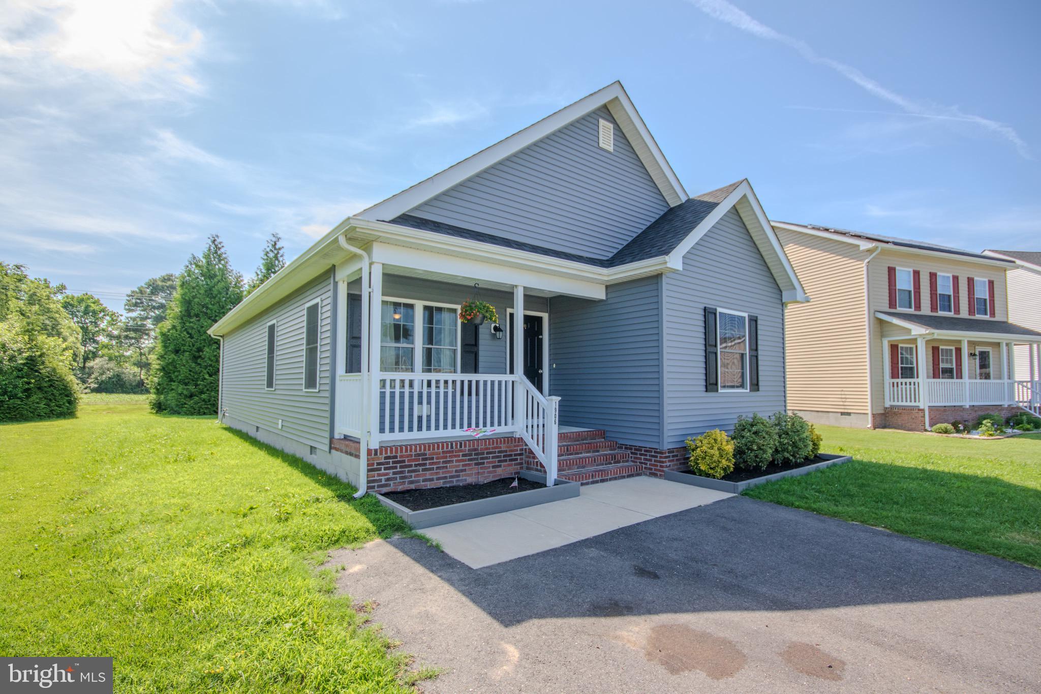 1906 N OLD MILL DRIVE