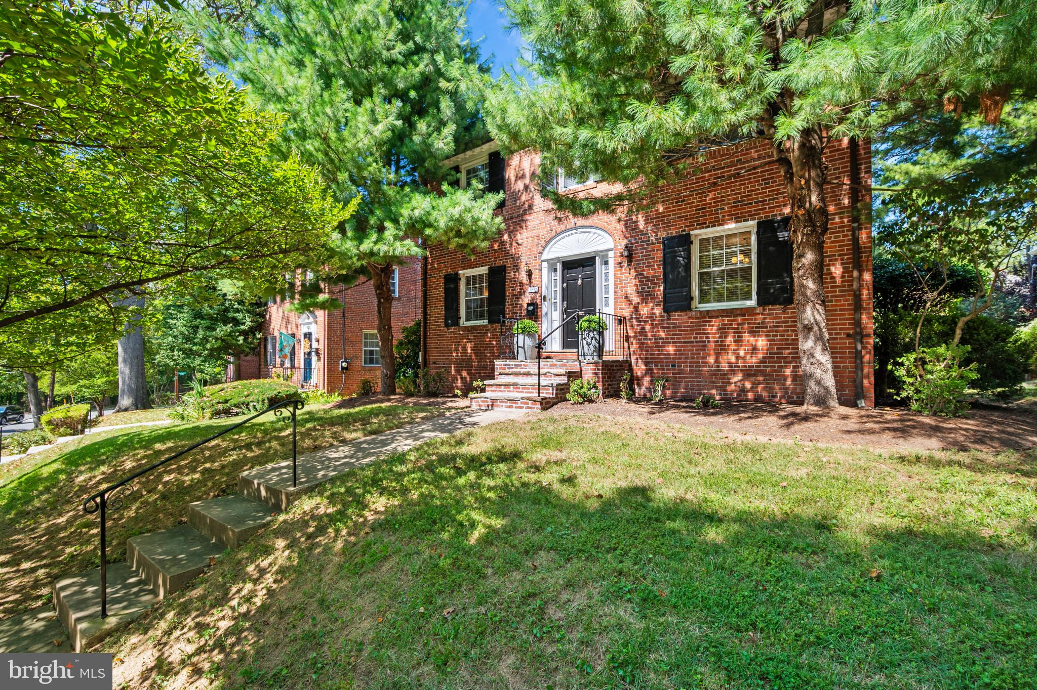 1667 PRIMROSE ROAD NW