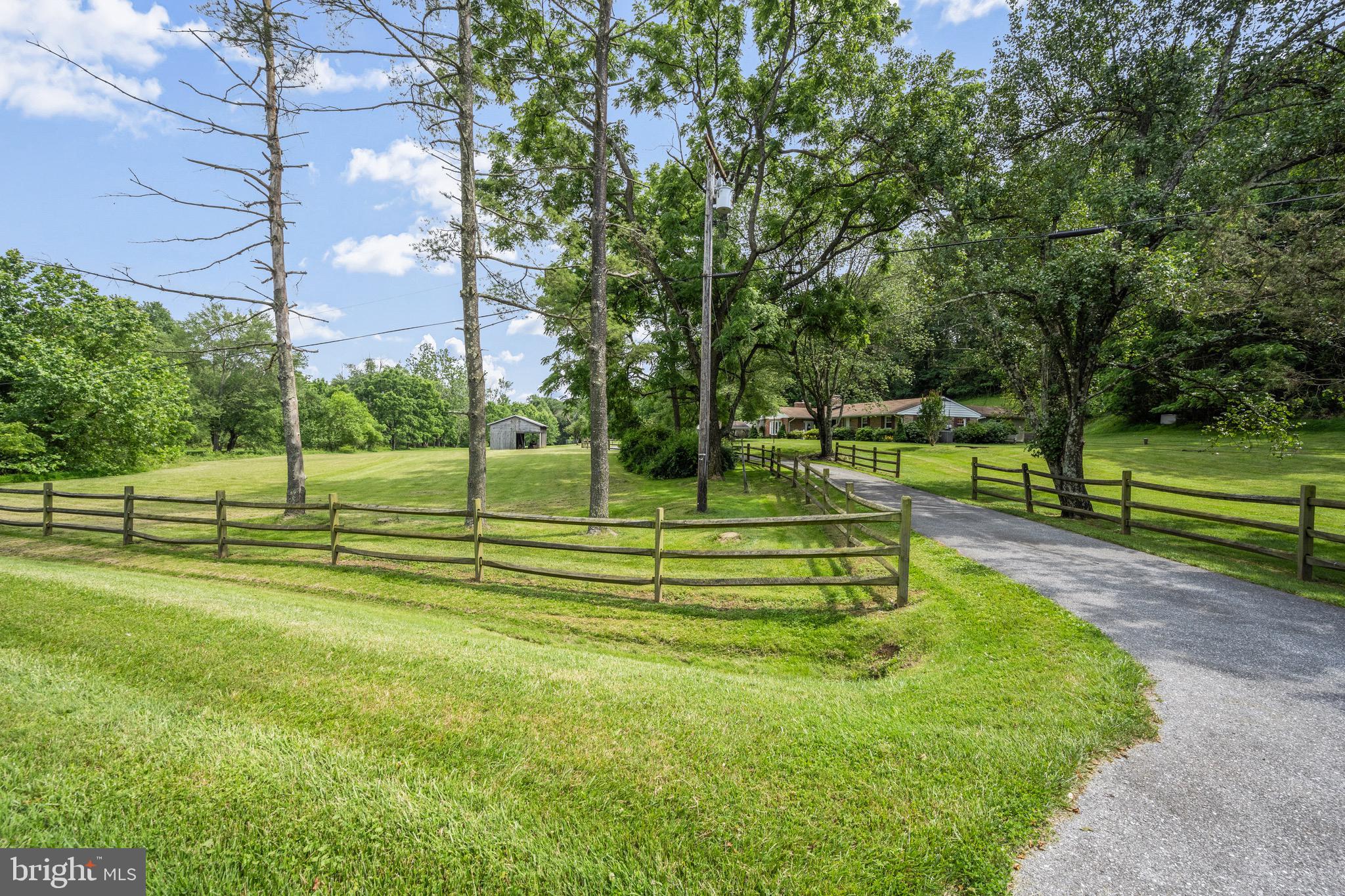 1039 ARNOLD ROAD