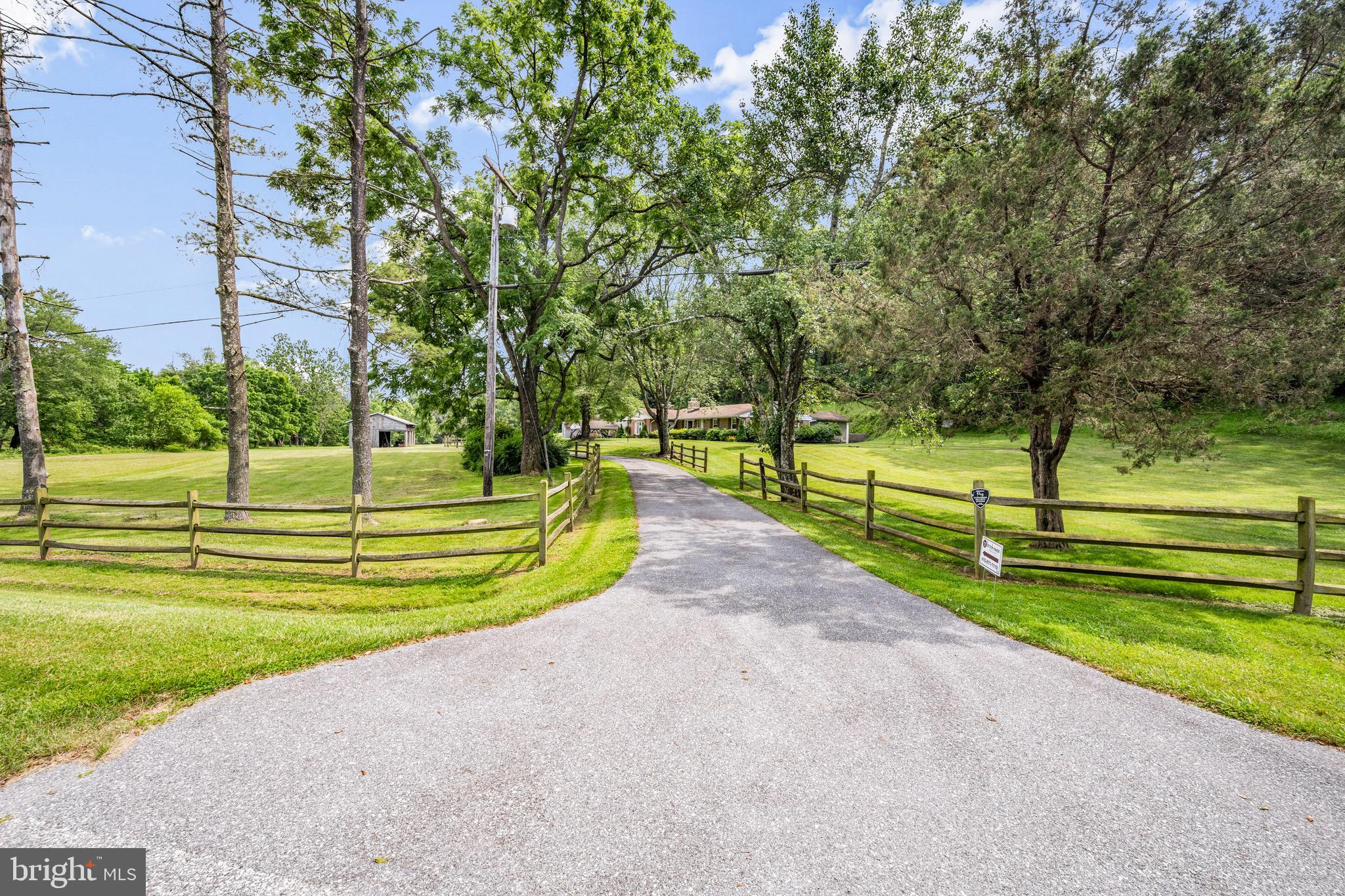 1039 ARNOLD ROAD